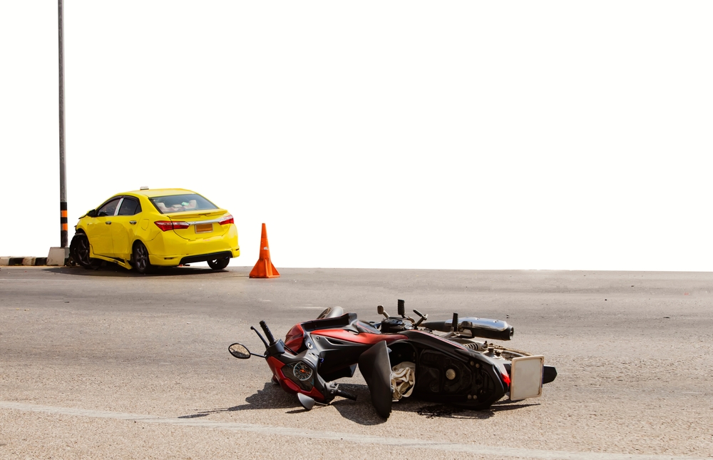 Passenger,Taxi,Crashes,Into,A,Motorbike,And,Crashes,After,Being